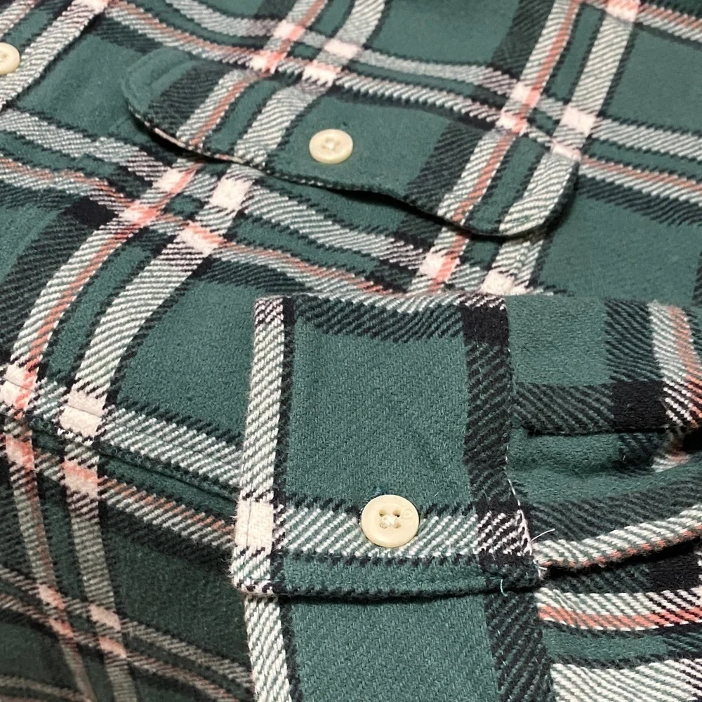 American Eagle Men’s Large Flannel Green/Black Plaid Button Down Hoodie Shacket.